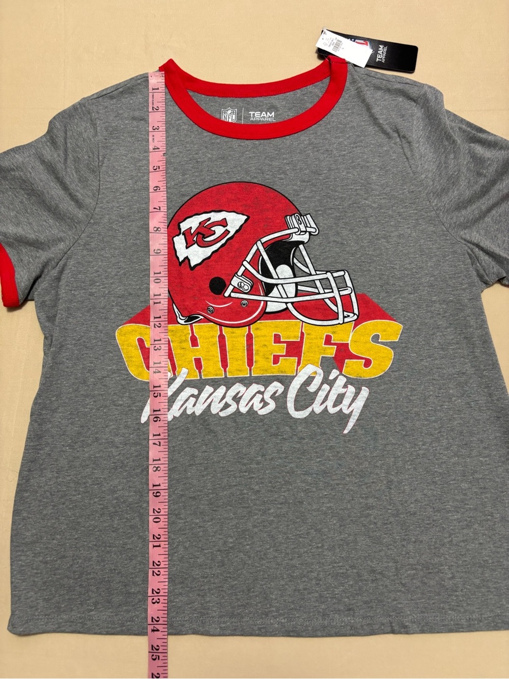 NWT NFL Kansas City Chiefs Women's Gray Short Sleeve Tee Red Trim Size Large - Picture 4 of 6